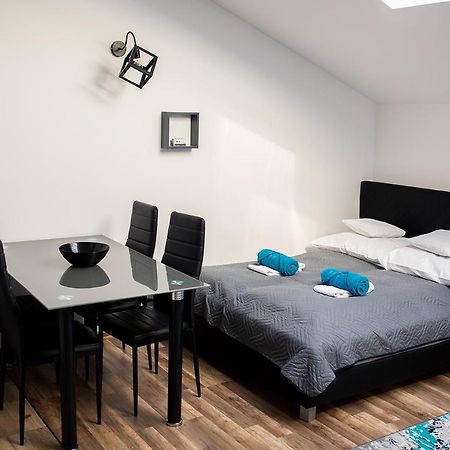 مييلتس Apartament Manhattan المظهر الخارجي الصورة